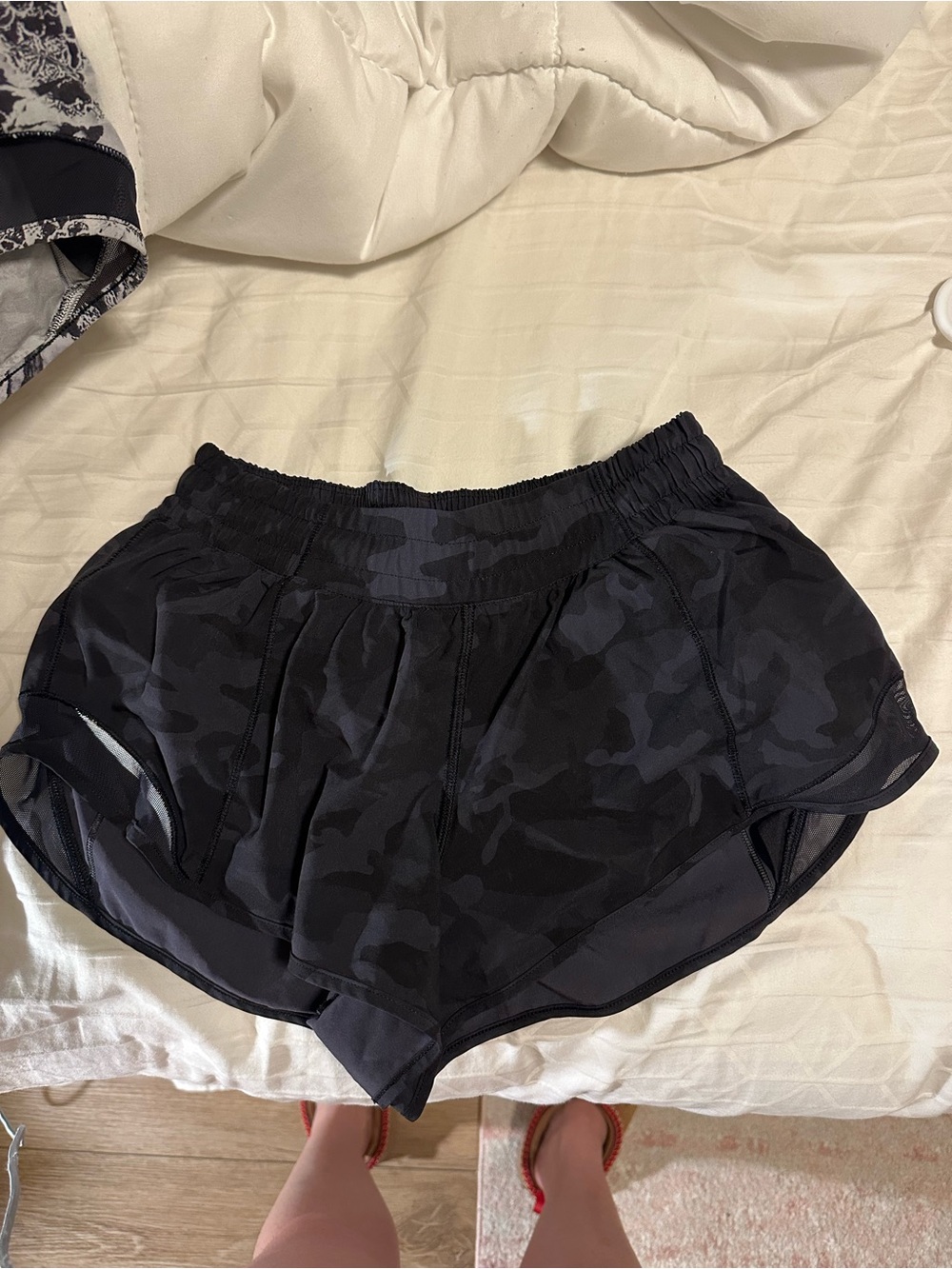 Lululemon - 2.5 Inch Hotty Hot Shorts